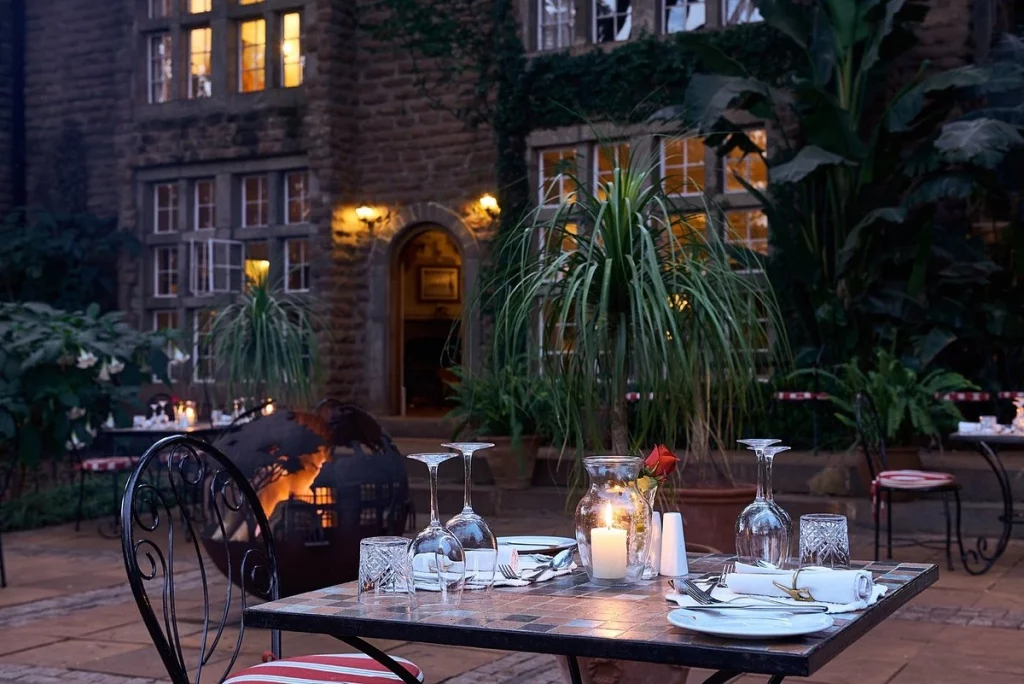 10 days Nairobi Giraffe Hotel tour