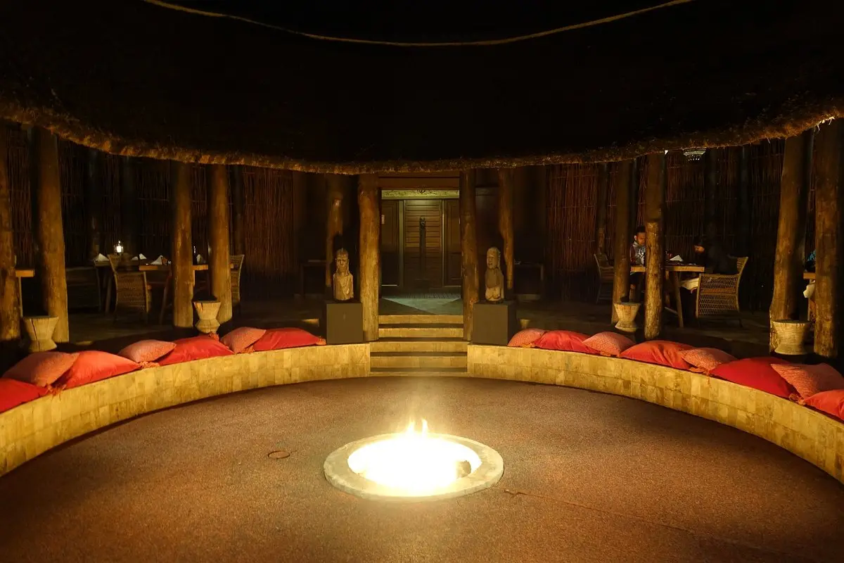 Serengeti 4 seasons safari lodge