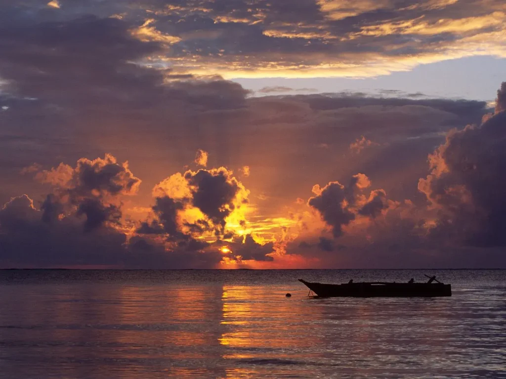 KenyaLuxurySafari.co.uk - Sunset at Diani Beach